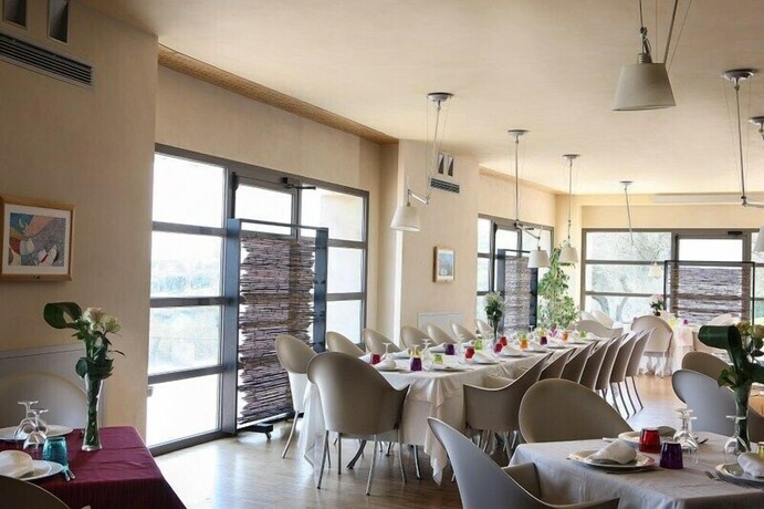 Imagen del bar/restaurante del Hotel Grand Garden. Foto 7
