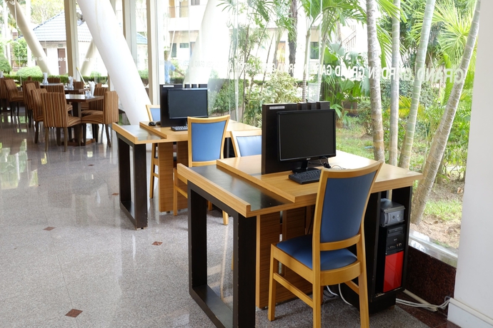 Imagen de los interiores del Hotel Grand Garden and Residence. Foto 19