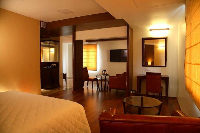 Imagen de la habitación del Hotel Grand Gardenia. Foto 19