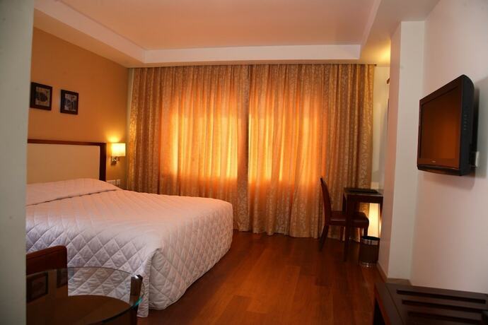Imagen de la habitación del Hotel Grand Gardenia. Foto 22