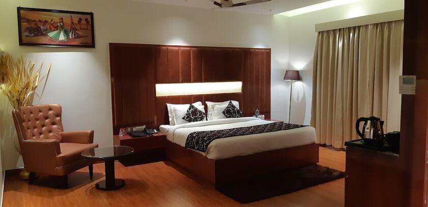 Imagen de la habitación del Hotel Grand Geet. Foto 15
