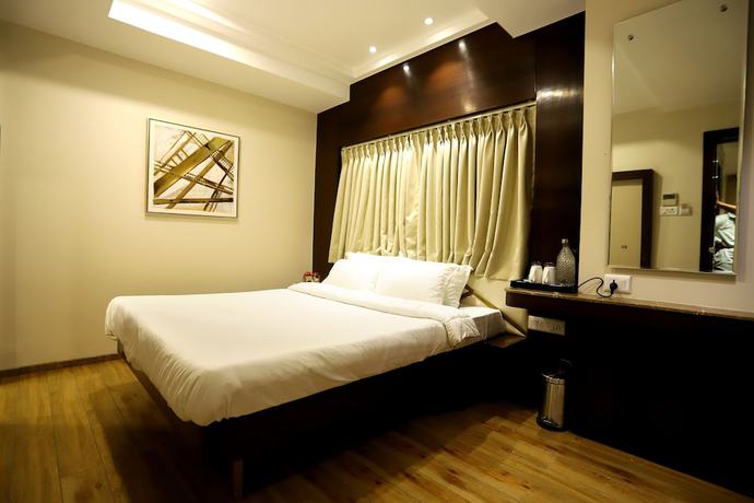 Imagen de la habitación del Hotel Grand Girdhar. Foto 12