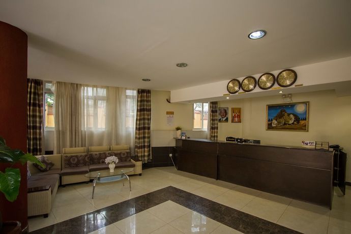 Imagen de los interiores del Hotel Grand Global, Bwaise. Foto 18