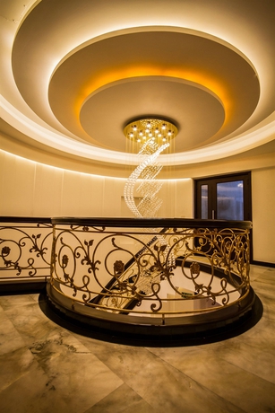 Imagen de los interiores del Hotel Grand Godwin. Foto 16