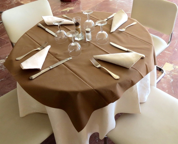 Imagen del bar/restaurante del Hotel Grand Golf. Foto 1