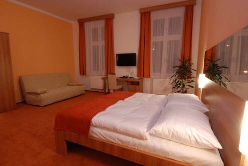 Imagen general del Hotel Grand, HRADEC KRALOVE CIUDAD. Foto 1