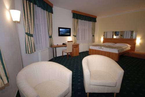 Imagen de la habitación del Hotel Grand, HRADEC KRALOVE CIUDAD. Foto 16