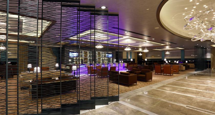 Imagen del bar/restaurante del Hotel Grand Harilton. Foto 3