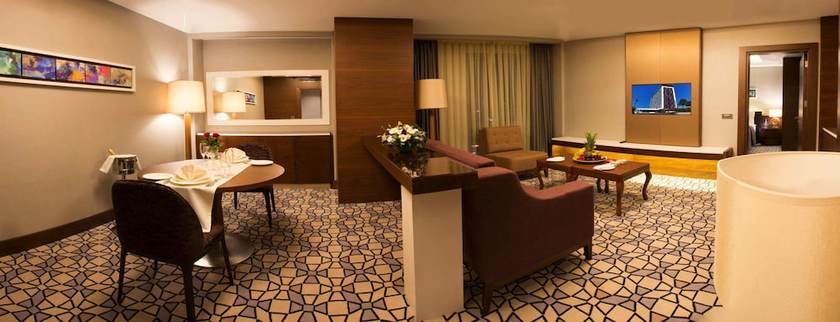 Imagen de la habitación del Hotel Grand Harilton. Foto 15