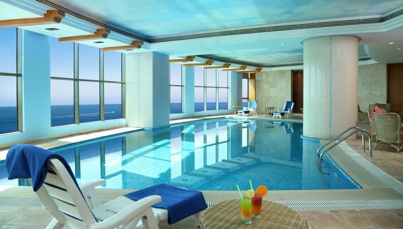 Imagen de la piscina del Hotel Grand, Hawalli. Foto 10