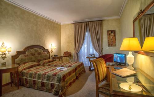 Imagen de la habitación del Hotel Grand Helio Cabala. Foto 1