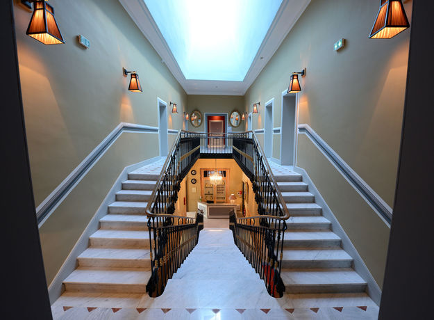 Imagen de los interiores del Hotel Grand Henri. Foto 16