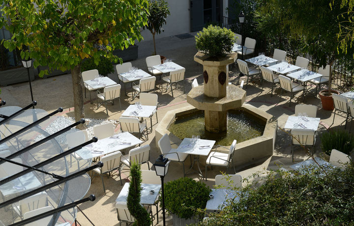 Imagen de la habitación del Hotel Grand Henri. Foto 8