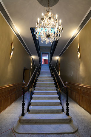 Imagen de la habitación del Hotel Grand Henri. Foto 9