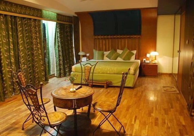 Imagen de la habitación del Hotel Grand Heritage Narmada Jacksons. Foto 11