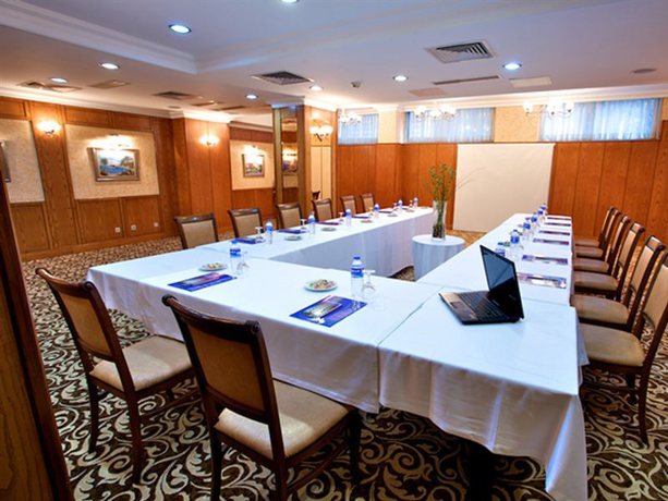 Imagen general del Hotel Grand Hilarium. Foto 4