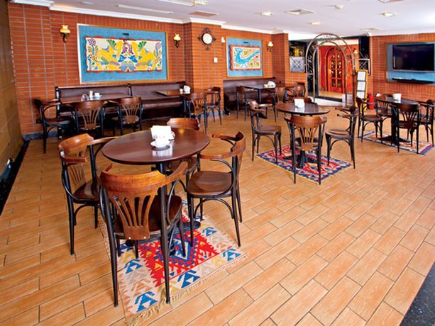 Imagen general del Hotel Grand Hilarium. Foto 11