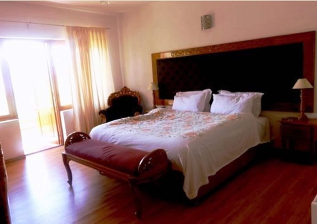 Imagen de la habitación del Hotel Grand Himalaya. Foto 3