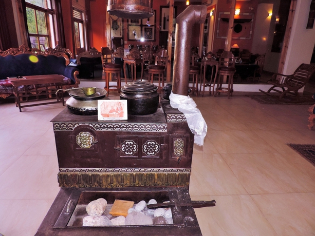 Imagen de los interiores del Hotel Grand Himalaya. Foto 15