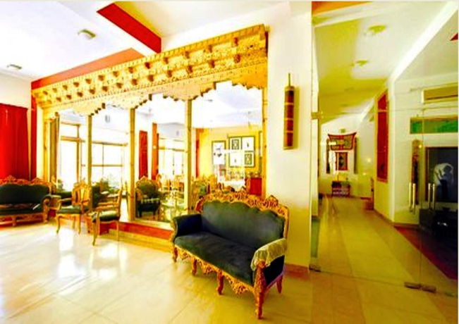 Imagen de los interiores del Hotel Grand Himalaya. Foto 18