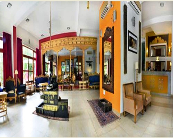 Imagen de los interiores del Hotel Grand Himalaya. Foto 19