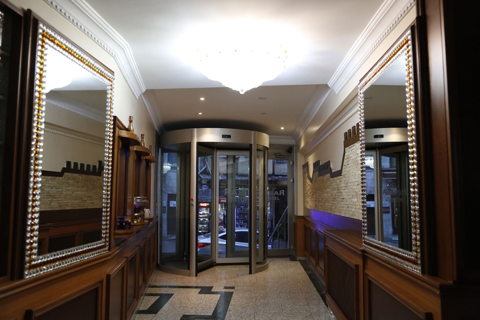 Imagen de los interiores del Hotel Grand Hisar. Foto 18