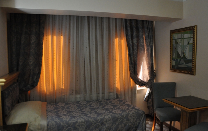 Imagen de la habitación del Hotel Grand Hisar. Foto 9