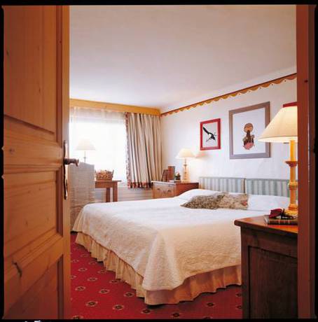 Imagen de la habitación del Hotel Grand H&ocirc;tel Au Rond Point Des Pistes. Foto 3