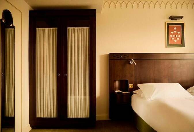 Imagen de la habitación del Hotel Grand H&ocirc;tel Bellevue, Londres. Foto 22