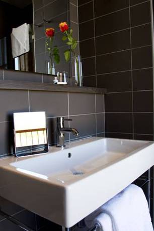 Imagen de la habitación del Hotel Grand H&ocirc;tel De Castres. Foto 4