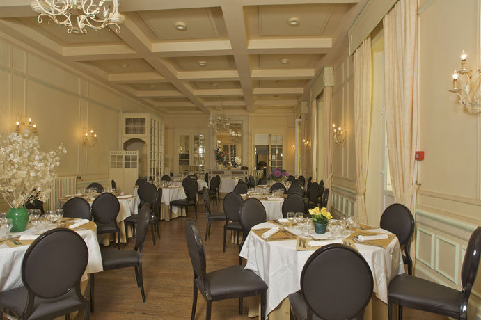 Imagen de la habitación del Hotel Grand H&ocirc;tel Des Bains. Foto 10