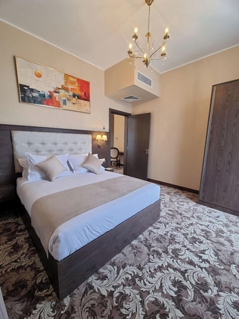 Imagen de la habitación del Hotel Grand H&ocirc;tel Oran. Foto 6