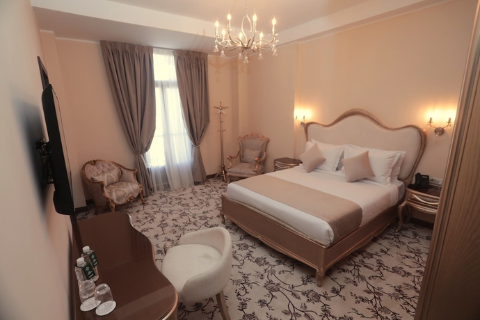 Imagen de la habitación del Hotel Grand H&ocirc;tel Oran. Foto 9