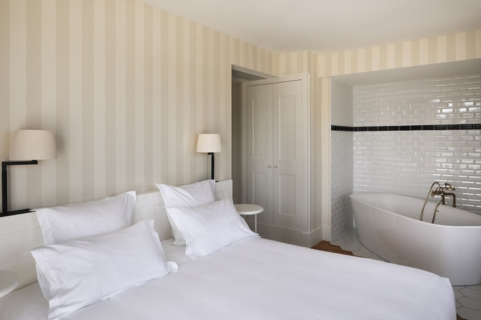 Imagen de la habitación del Hotel Grand Hôtel Perros-Guirec. Foto 14