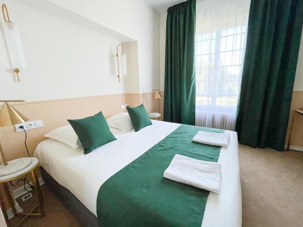 Imagen de la habitación del Hotel Grand H&ocirc;tel Saint-Aignan. Foto 15