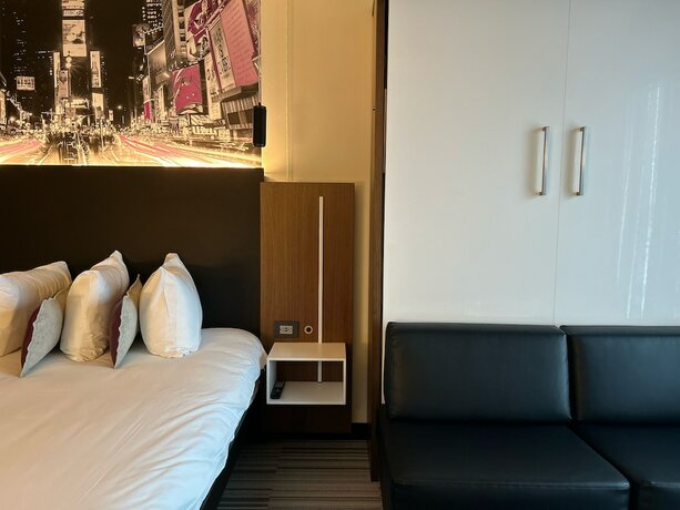 Imagen general del Hotel Grand H&ocirc;tel Times Blainville - Mirabel. Foto 2