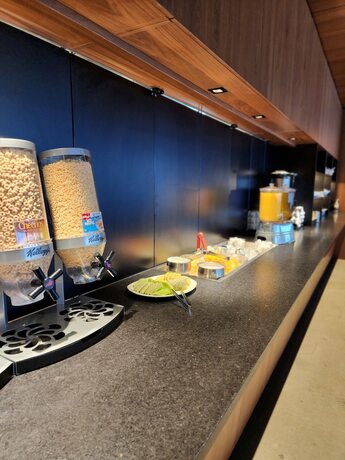 Imagen general del Hotel Grand H&ocirc;tel Times Blainville - Mirabel. Foto 4