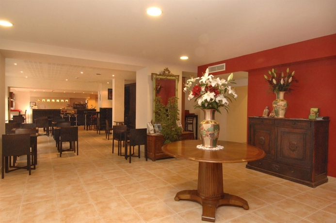 Imagen de los interiores del Hotel Grand H&ocirc;tel d'Orange, BW Signature Collection. Foto 10