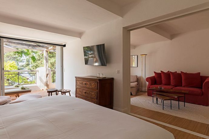 Imagen de la habitación del Hotel Grand Hôtel de Cala Rossa. Foto 3