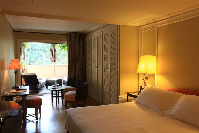 Imagen de la habitación del Hotel Grand Hôtel de Cala Rossa. Foto 7