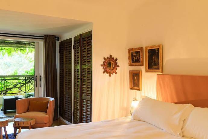 Imagen de la habitación del Hotel Grand Hôtel de Cala Rossa. Foto 8