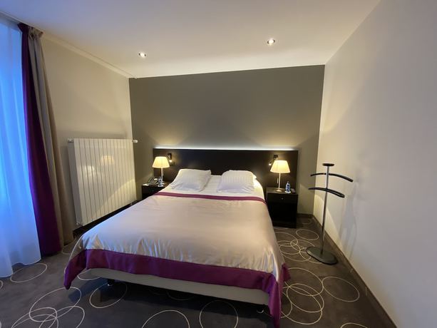 Imagen de la habitación del Hotel Grand H&ocirc;tel des Bains de Lavey. Foto 3