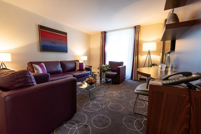 Imagen de la habitación del Hotel Grand H&ocirc;tel des Bains de Lavey. Foto 7
