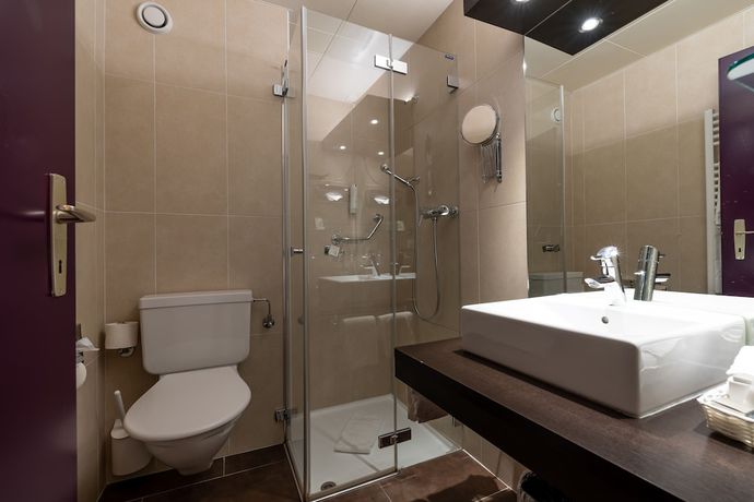 Imagen de la habitación del Hotel Grand H&ocirc;tel des Bains de Lavey. Foto 8