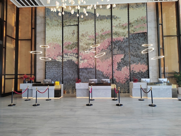 Imagen de los interiores del Hotel Grand Honor. Foto 16