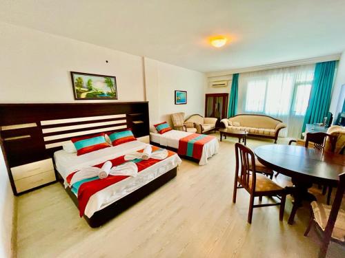 Imagen de la habitación del Hotel Grand Hotel AVCI. Foto 18