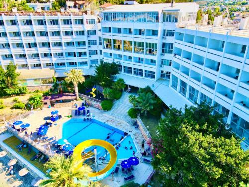 Imagen general del Hotel Grand Hotel AVCI. Foto 4