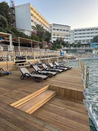 Imagen general del Hotel Grand Hotel AVCI. Foto 11