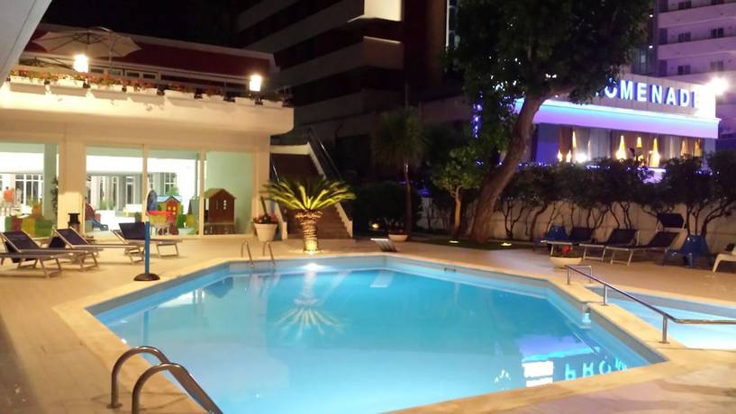 Imagen de la piscina del Hotel Grand Hotel Adriatico. Foto 18