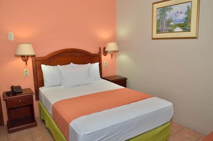 Imagen de la habitación del Hotel Grand Hotel Americano. Foto 17